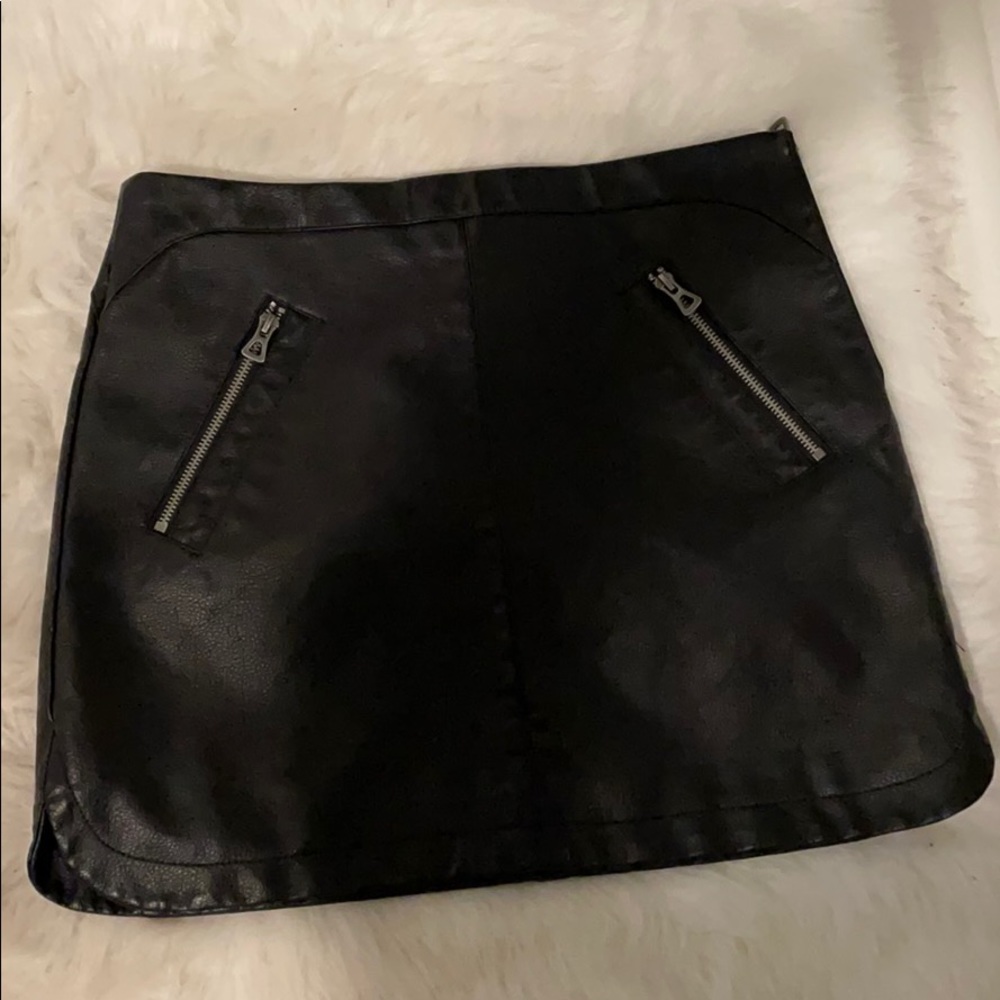 Silence + Noise faux leather skirt, new with tags